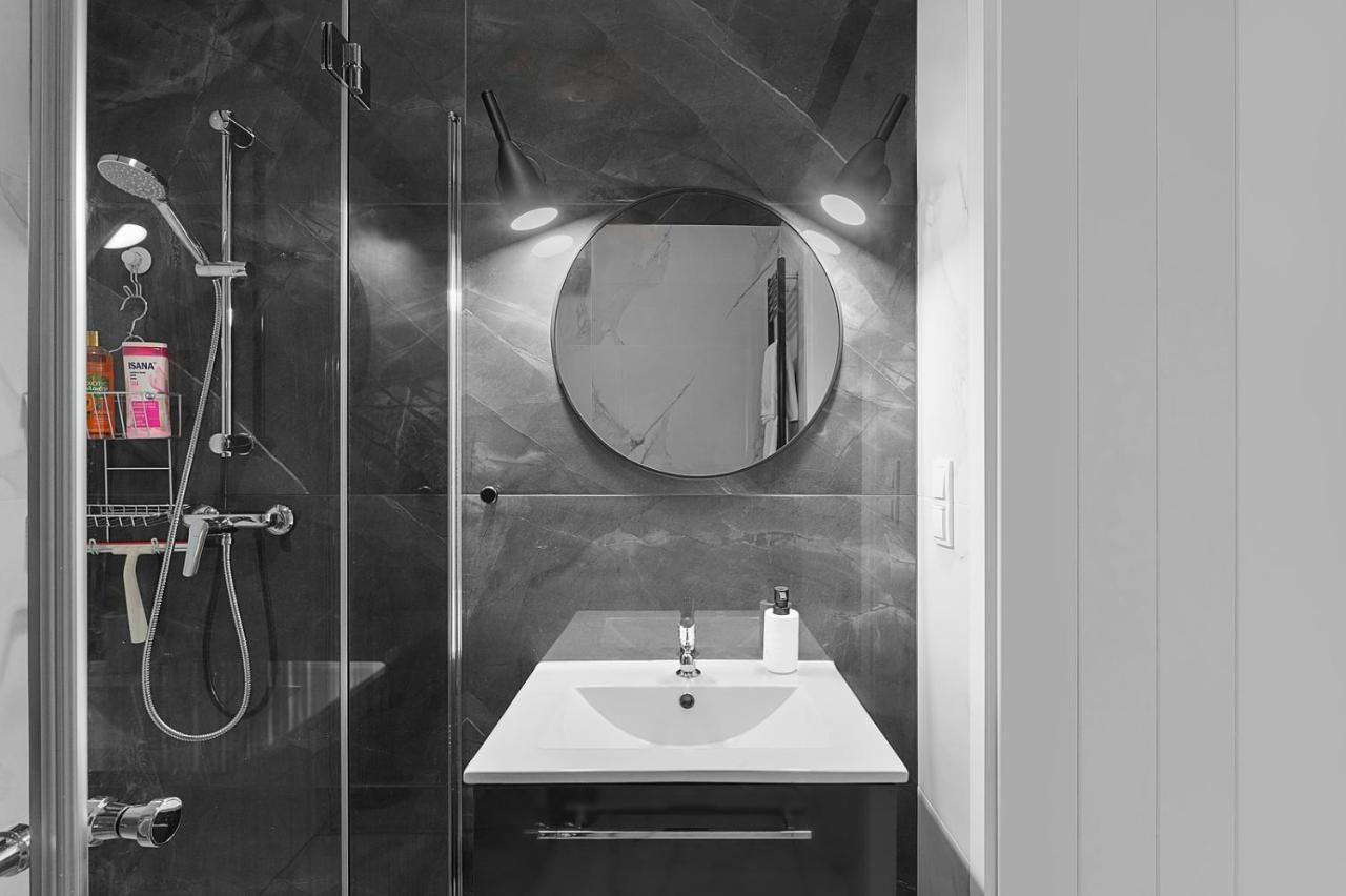 Apartament Panther Right In The Of Wrocław